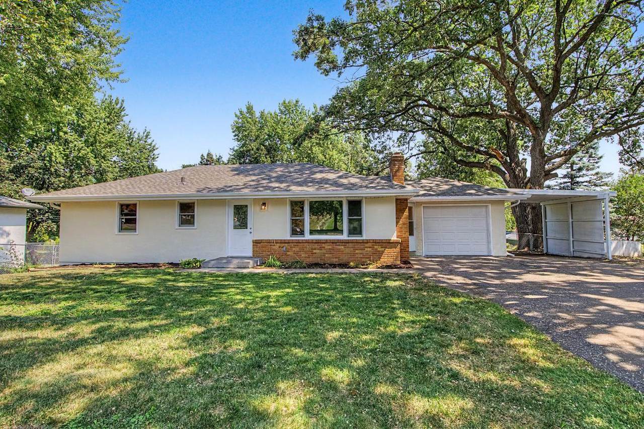6230 Cahill Avenue - Photo 1