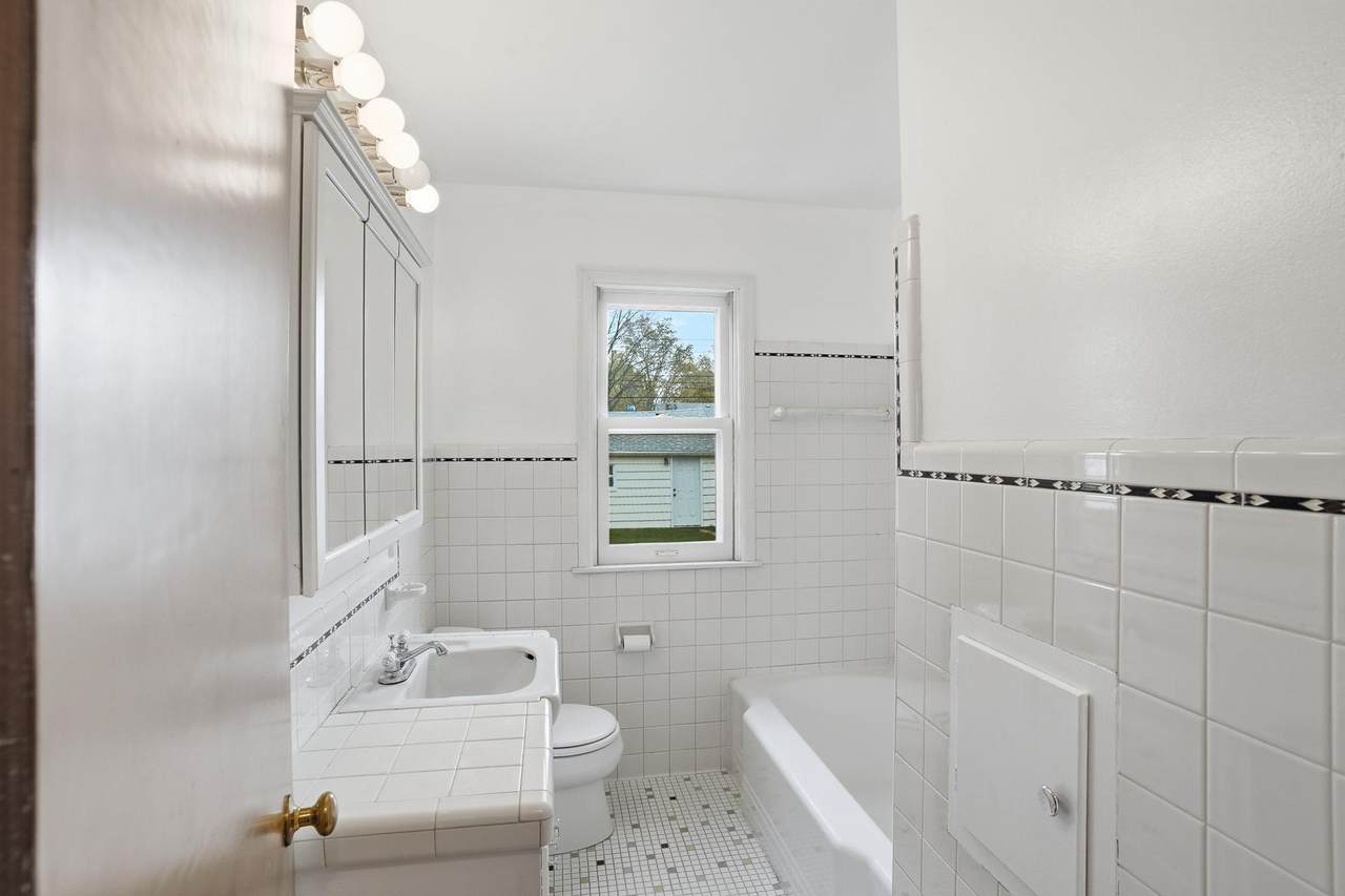 5701 38th Avenue - Photo 1