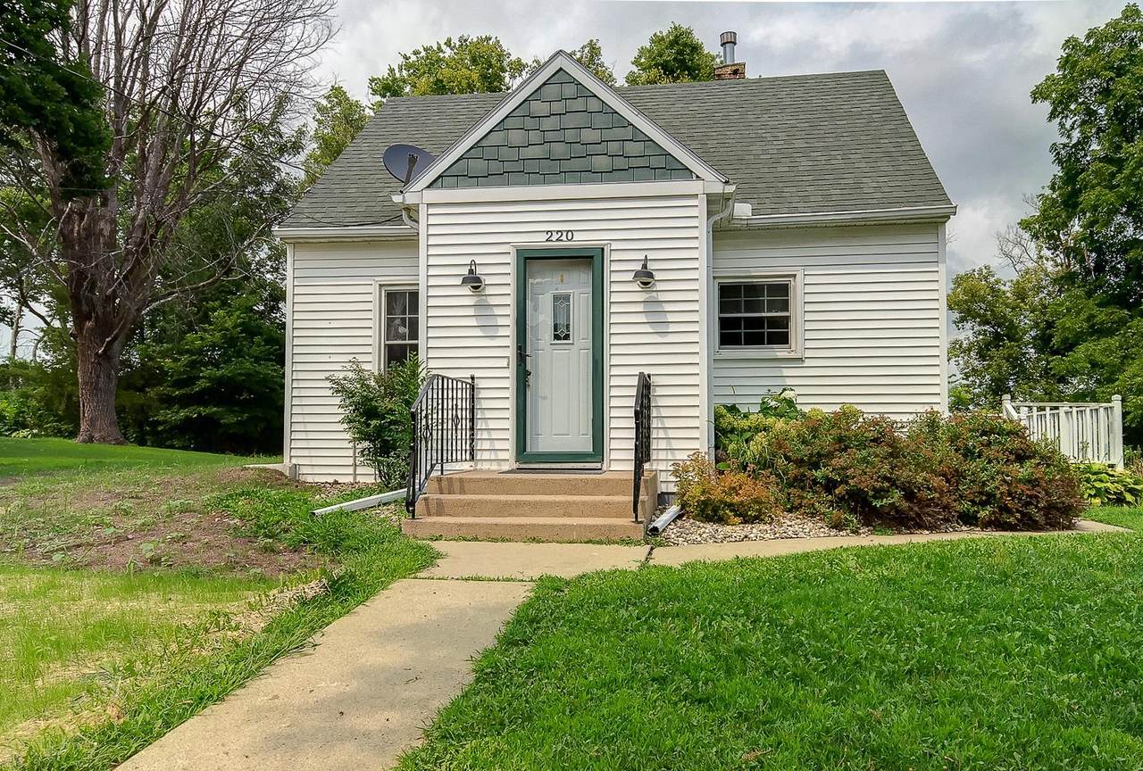220 Green Street - Photo 1