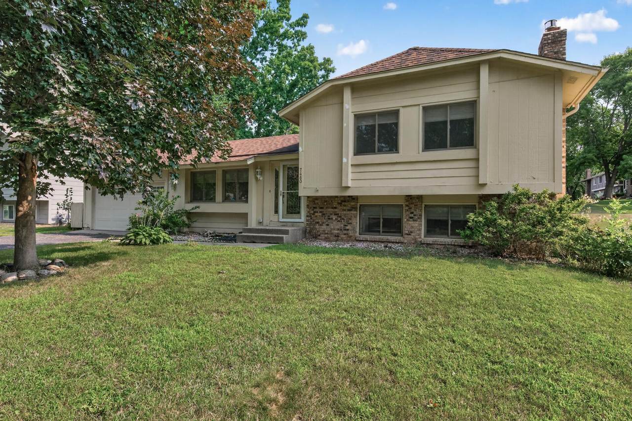 7460 Berkshire Way - Photo 1