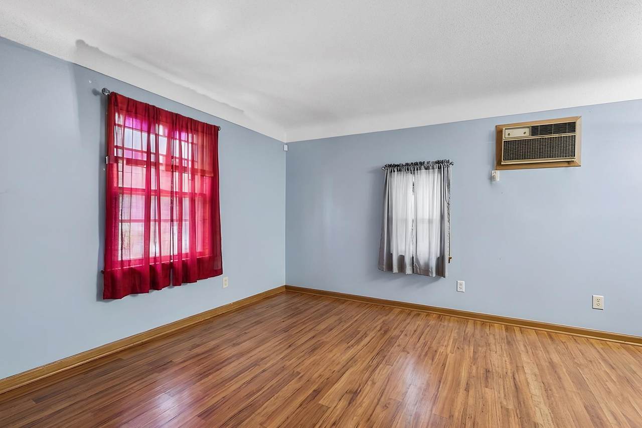1050 Matilda Street - Photo 1