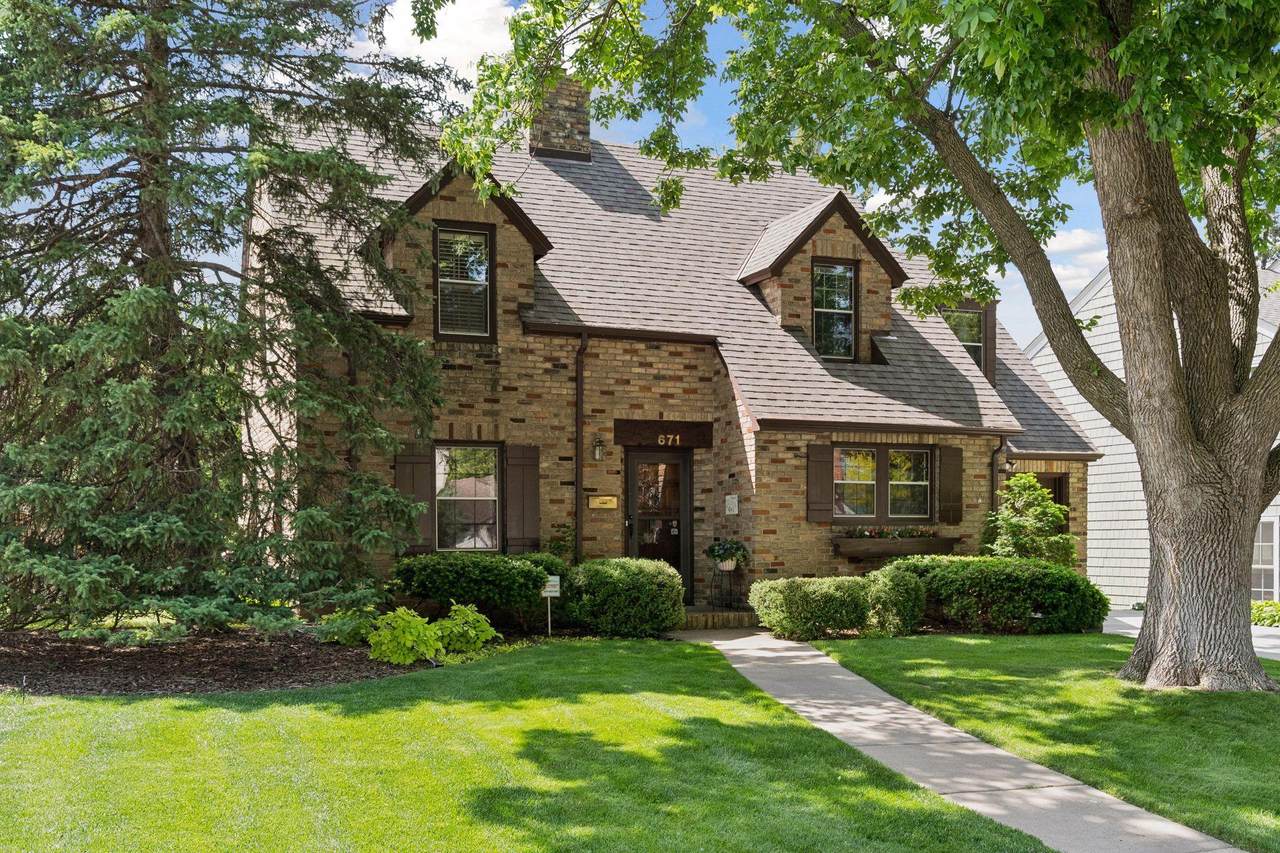 671 Josephine Place - Photo 1