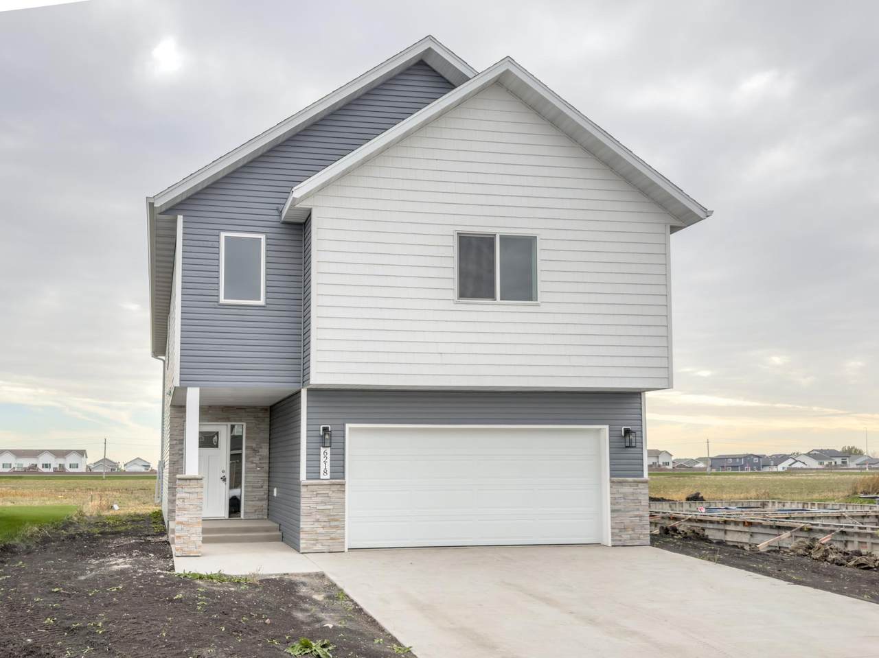 1872 19th Avenue - Photo 1