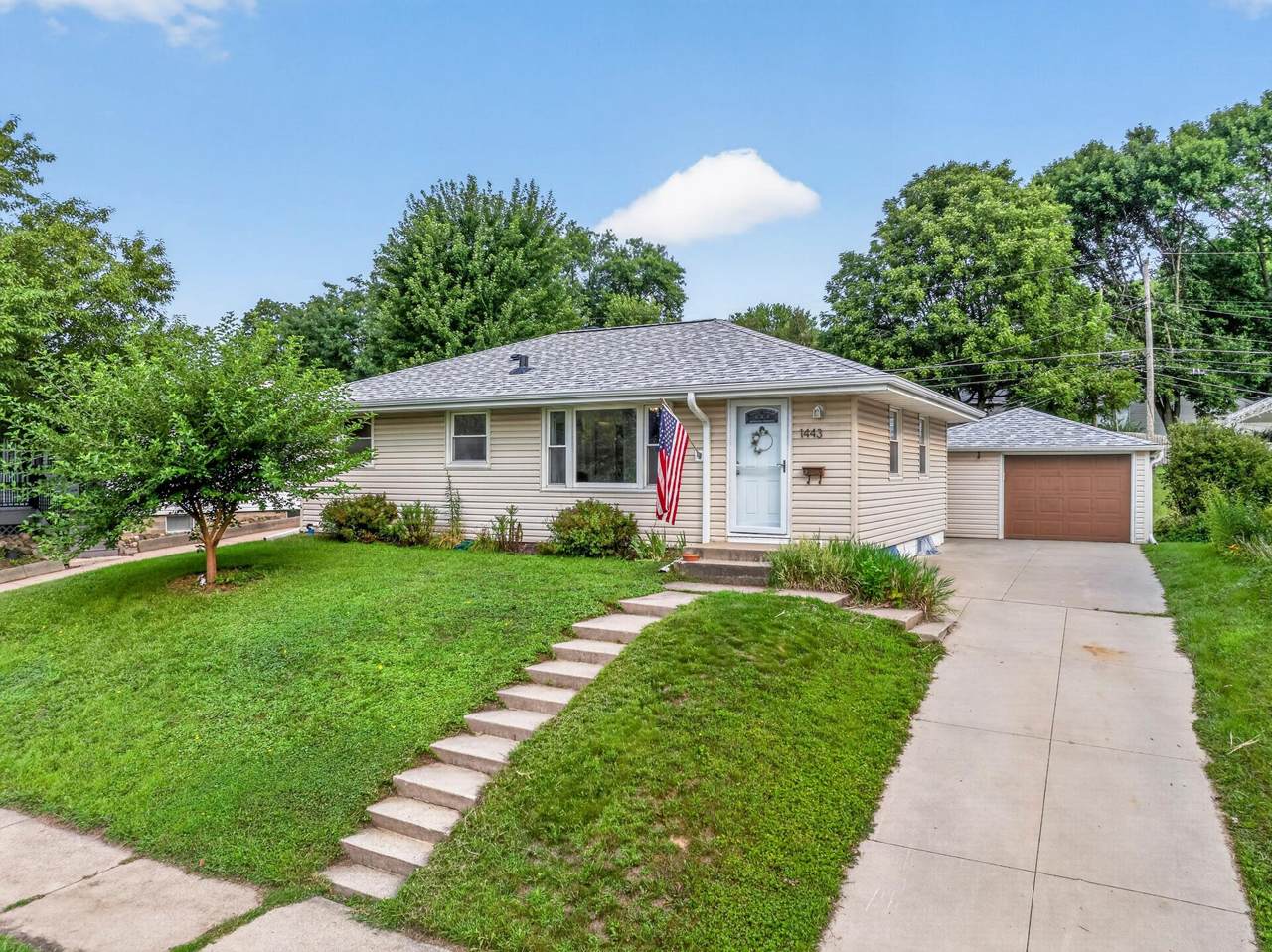 1443 Cascade Street - Photo 1