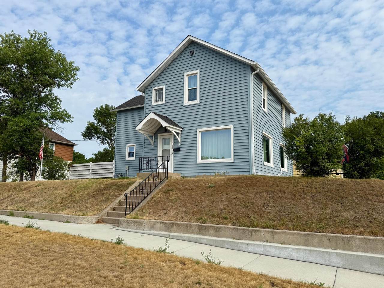 308 6th Street - Photo 1