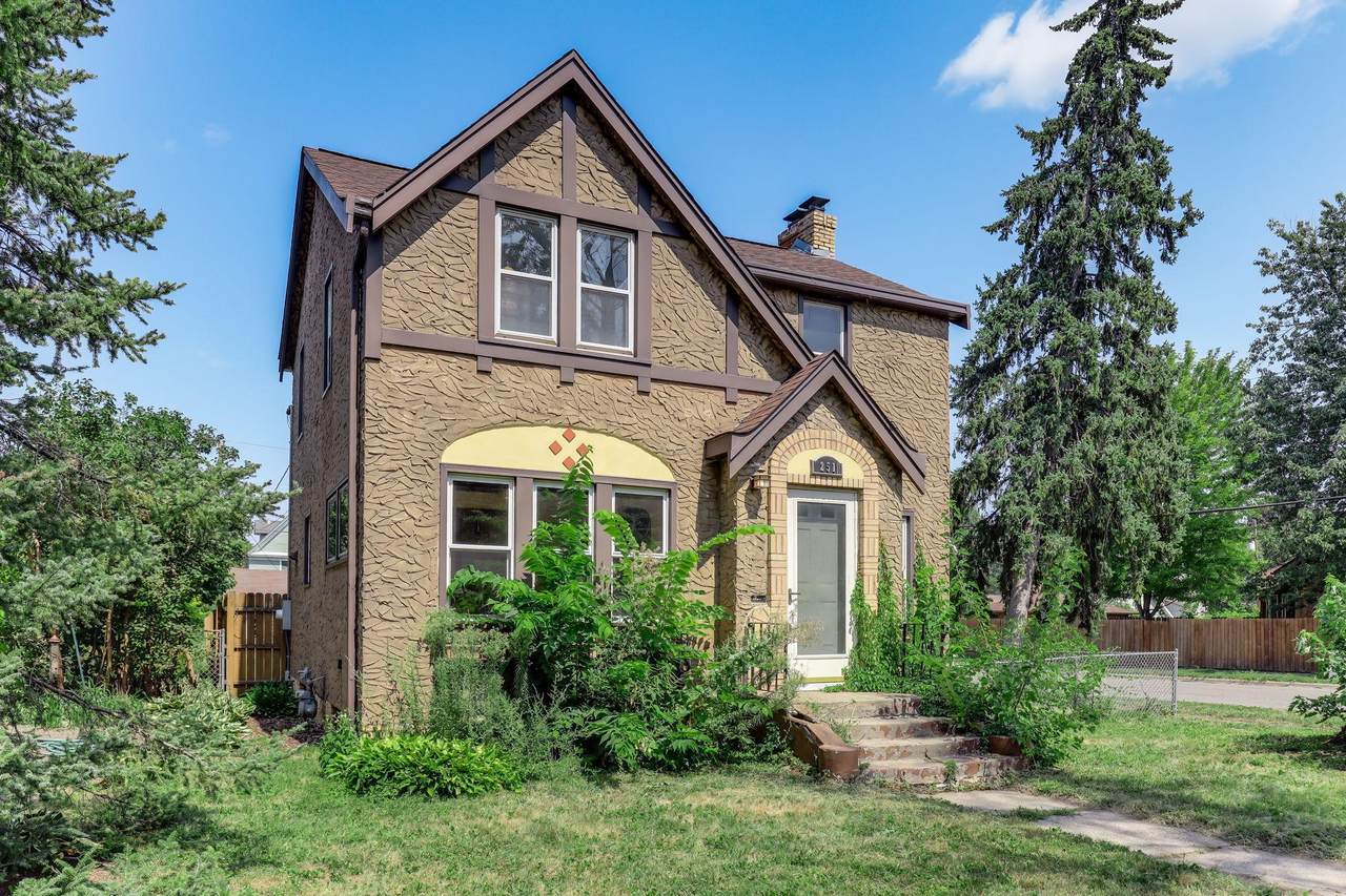 251 Stevens Street - Photo 1