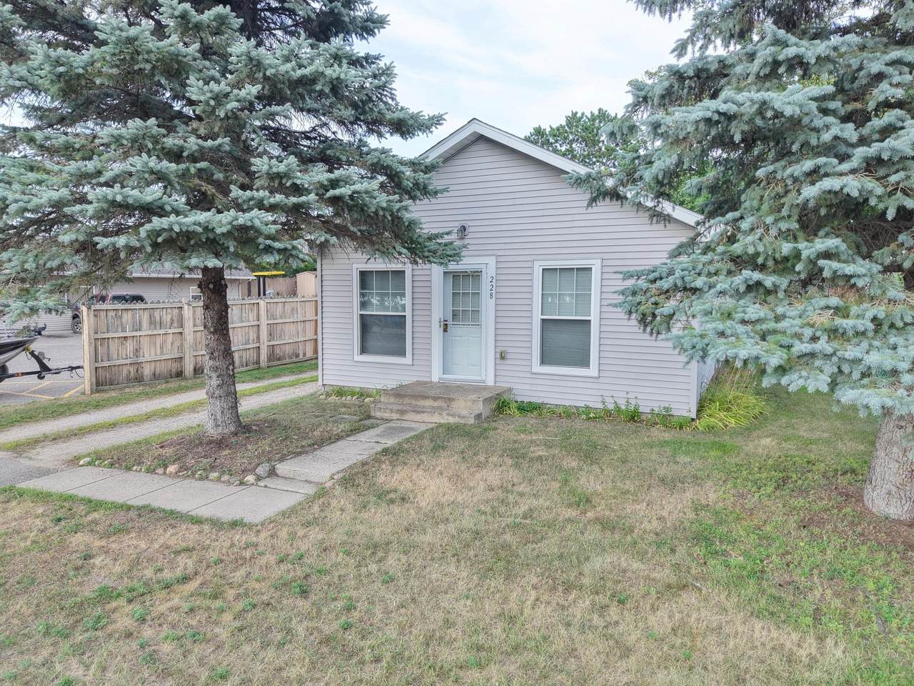 228 Aspen Avenue - Photo 1