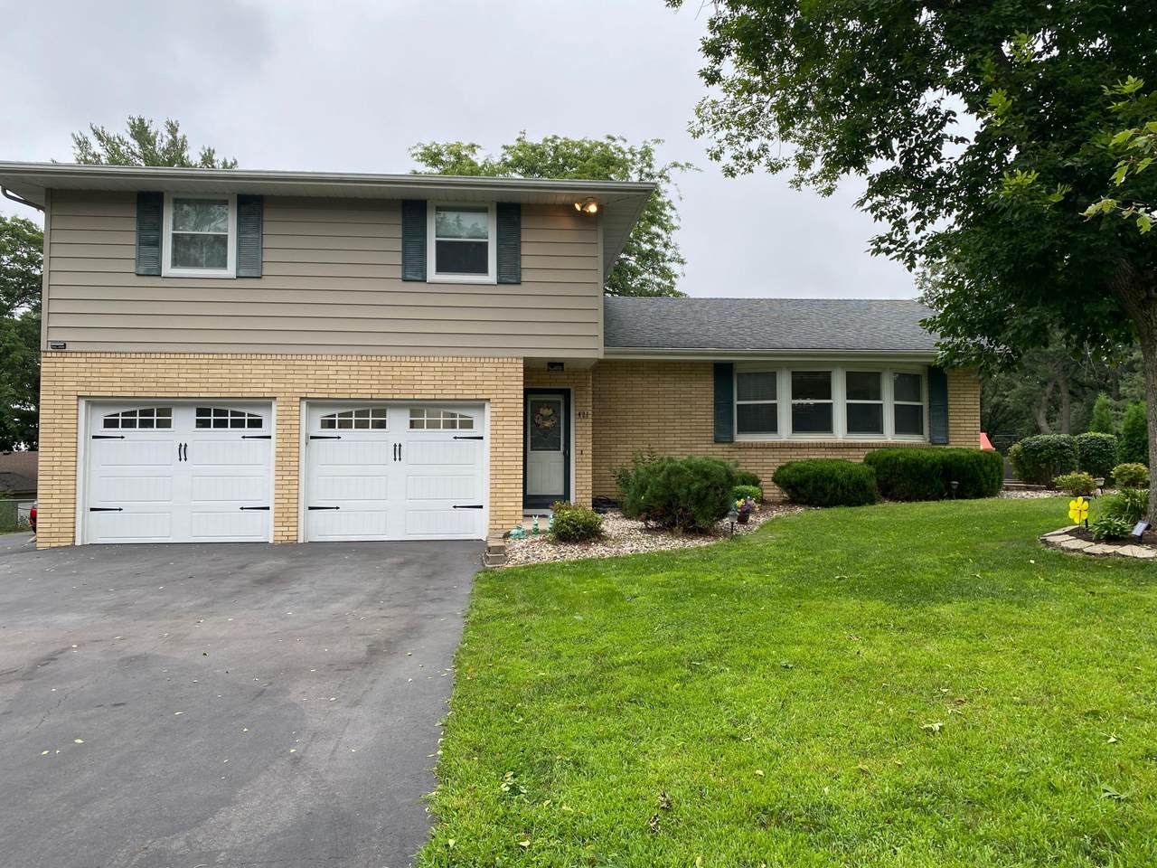 421 Meredith Road - Photo 1