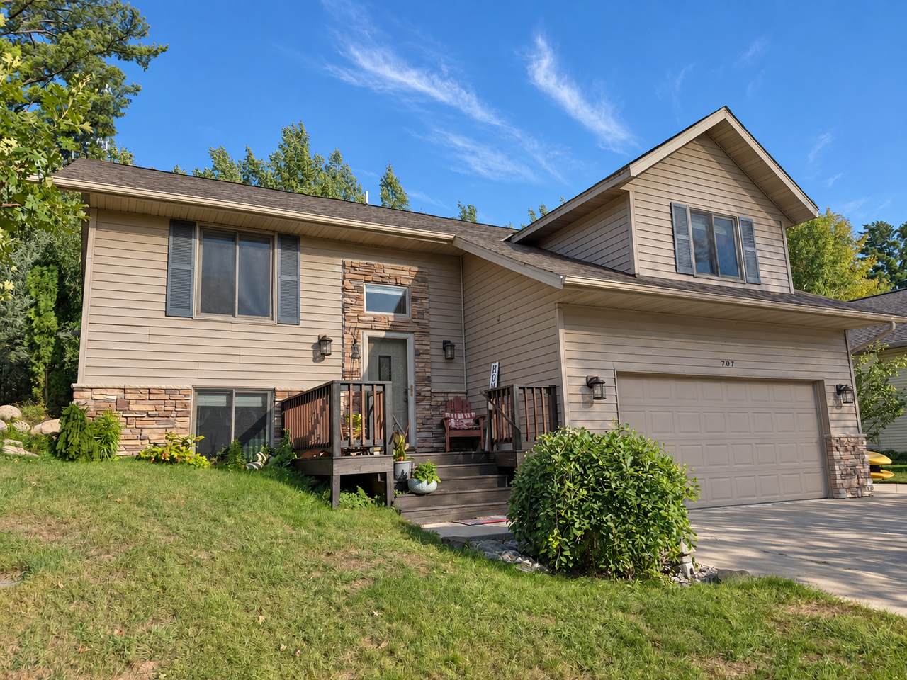 707 5th Street - Photo 1