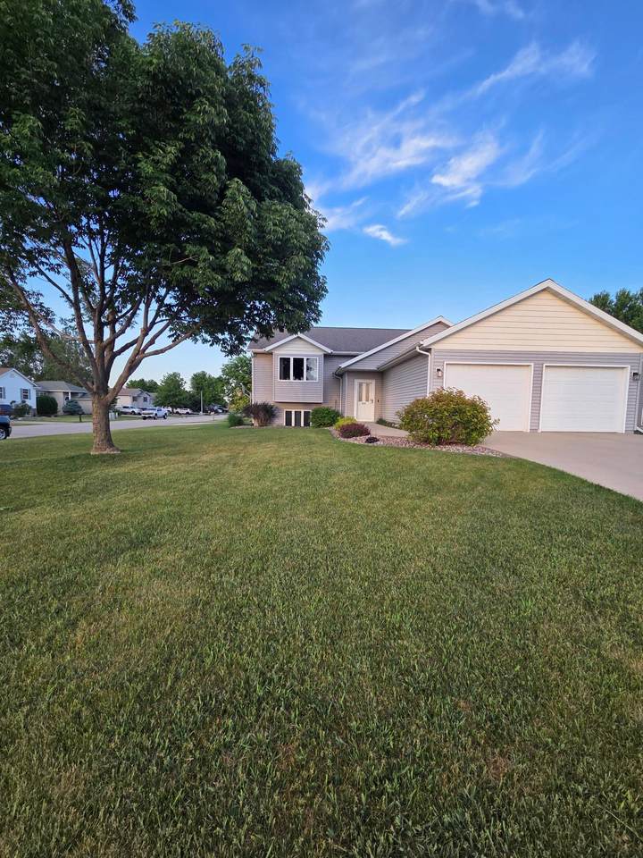 902 Nancy Court - Photo 1