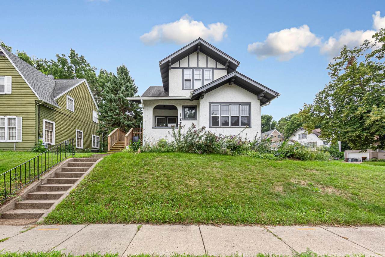 127 Lake Park Boulevard - Photo 1