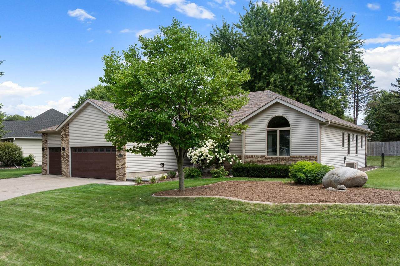 659 Crestview Lane - Photo 1