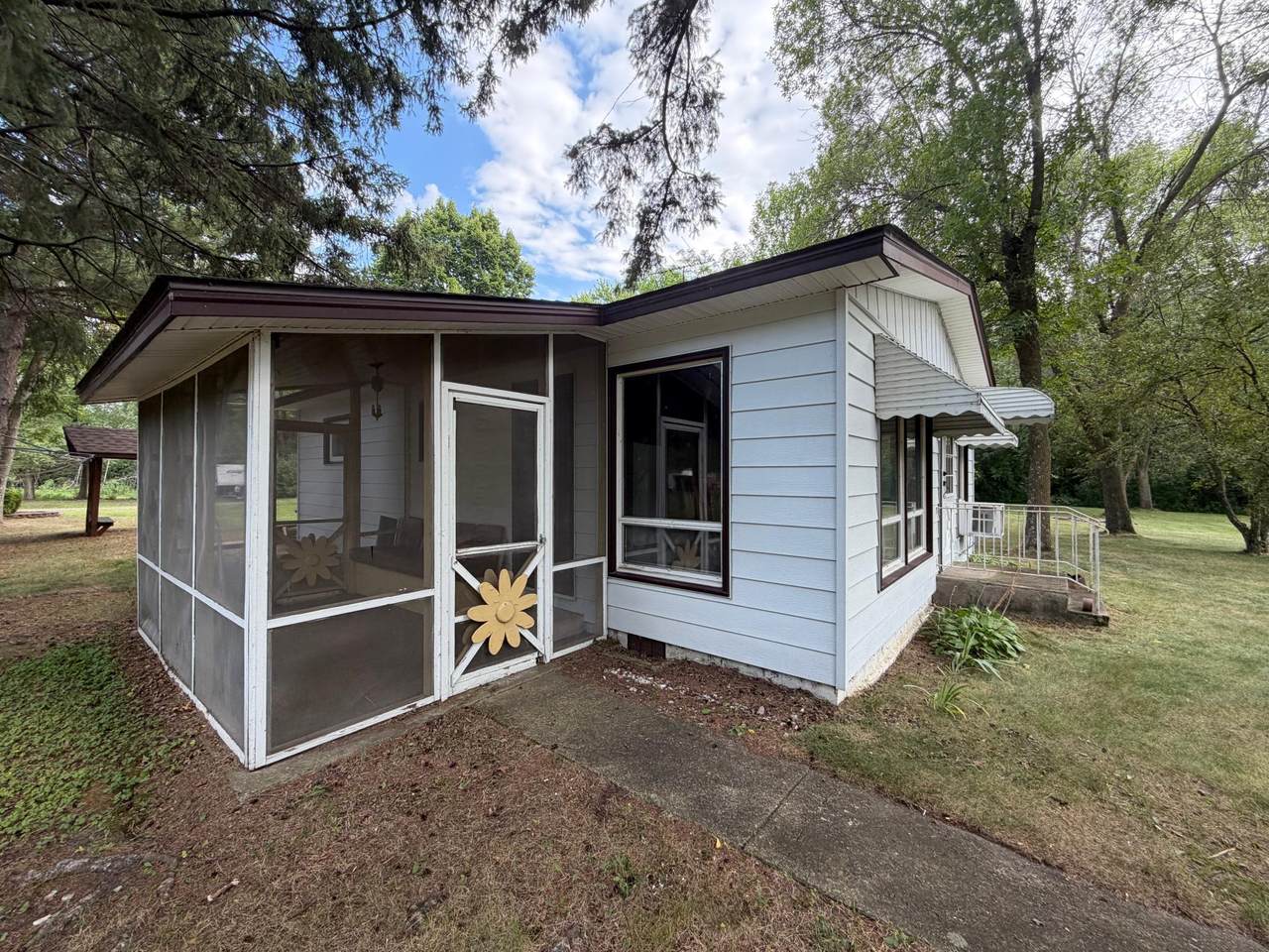 5540 102nd Avenue - Photo 1