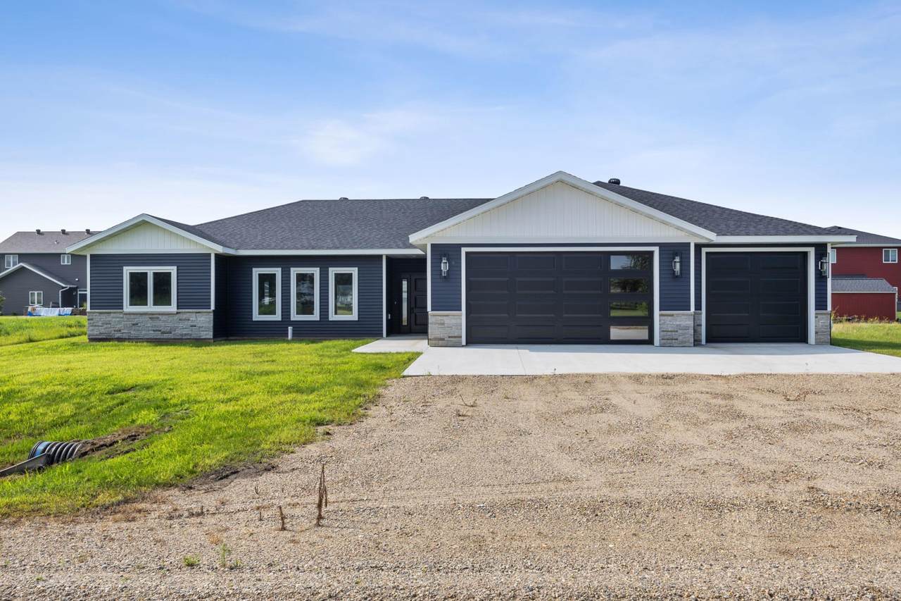 301 Pine Drive - Photo 1