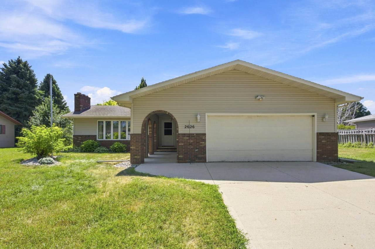 2626 Eastgate Drive - Photo 1