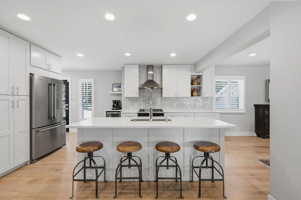 6113 Beard Avenue - Photo 1