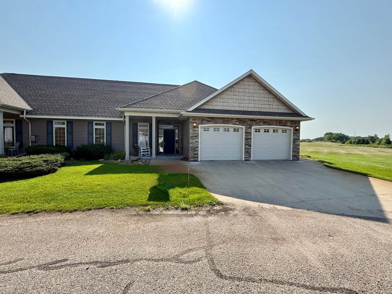 39202 Wild Rose Court - Photo 1