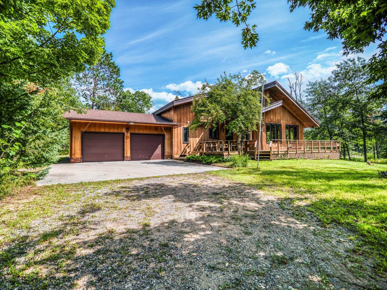 1902 Lakeview Drive - Photo 1