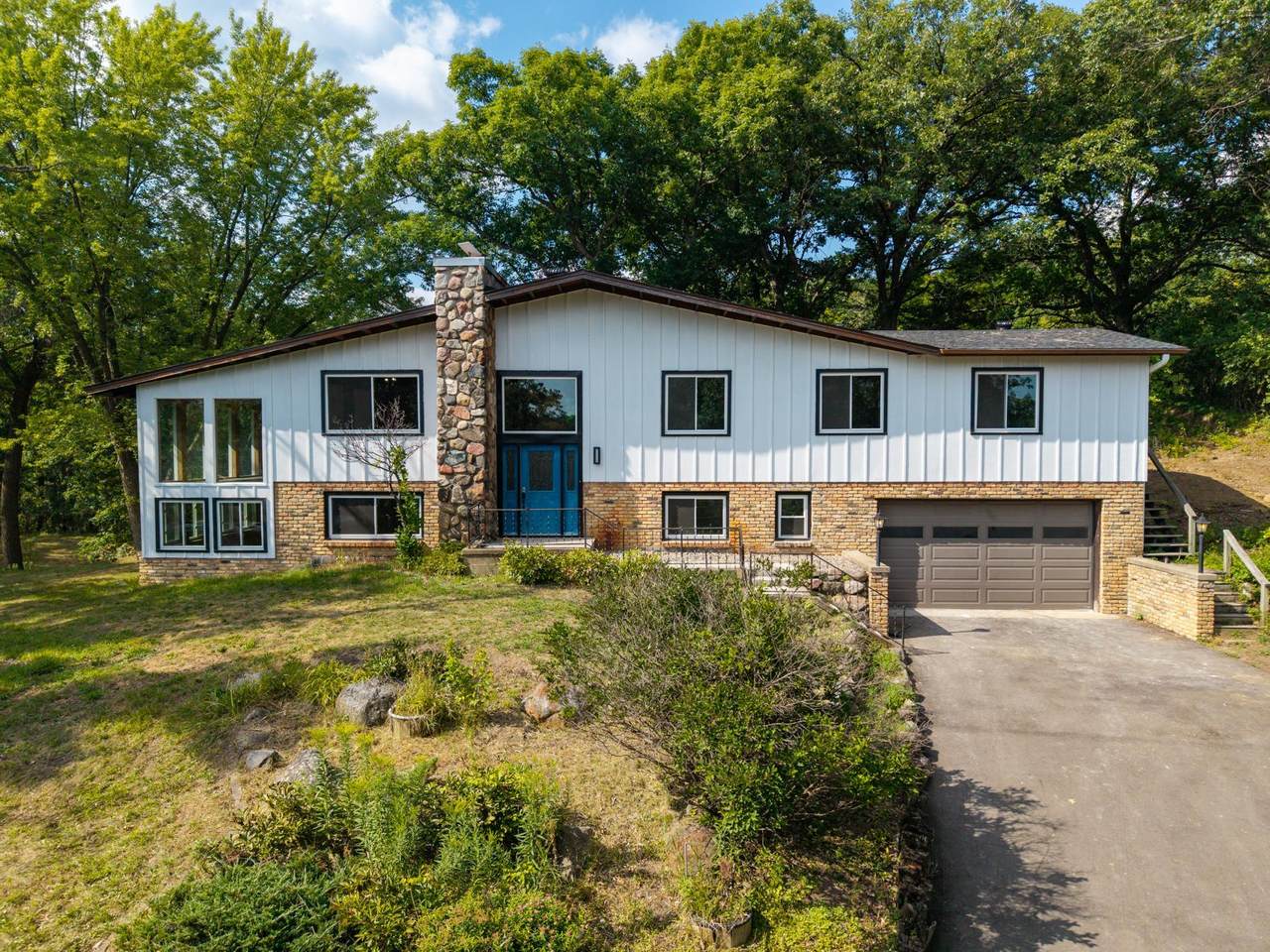 9786 Lower 167th Street - Photo 1
