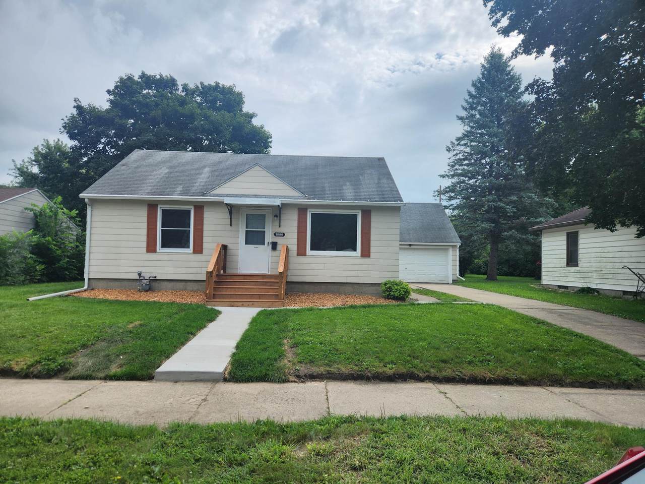 1806 2nd Street - Photo 1
