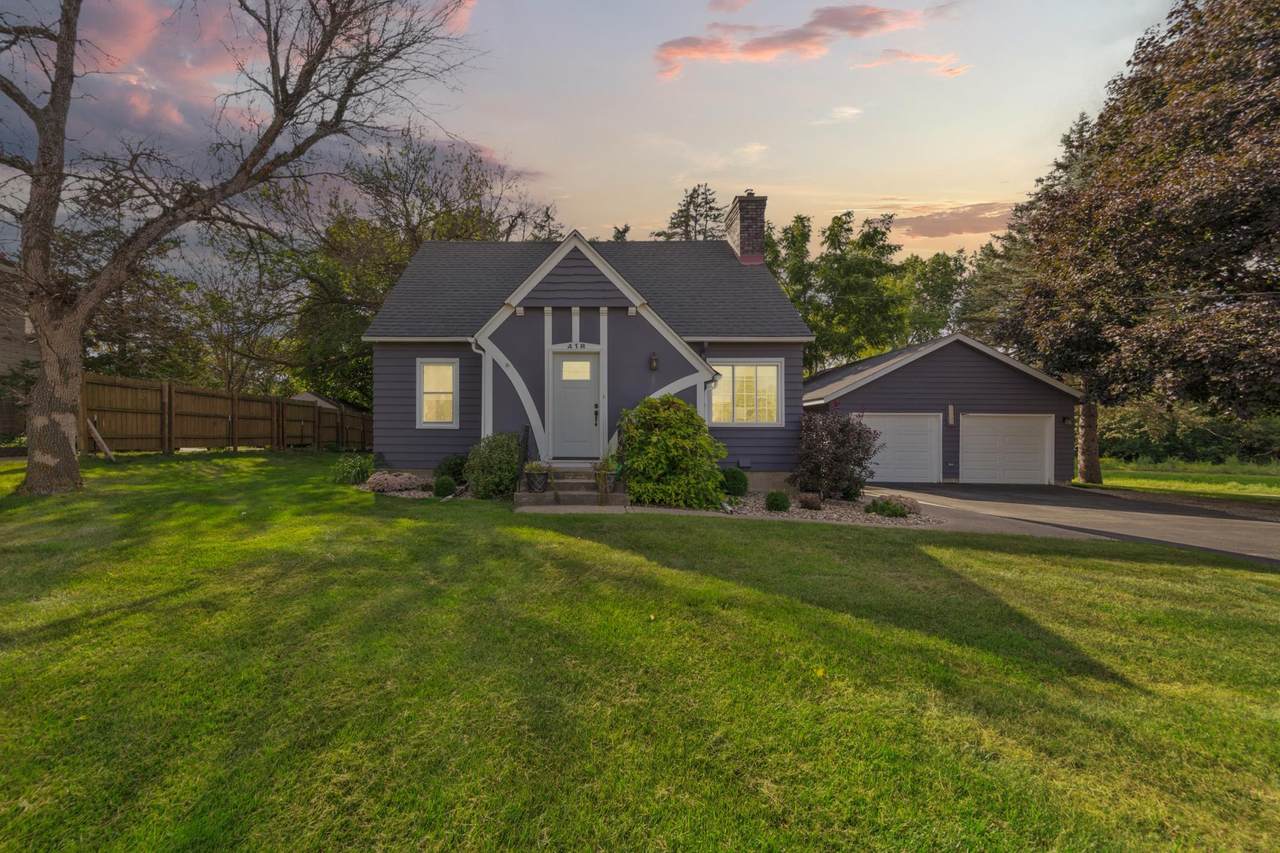 418 Prairie Avenue - Photo 1