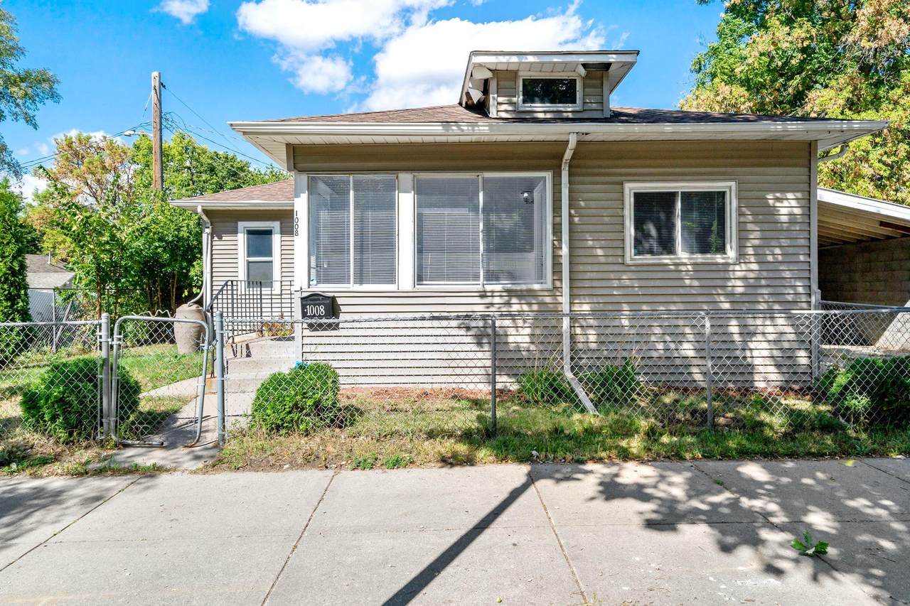 1008 Lowry Avenue - Photo 1