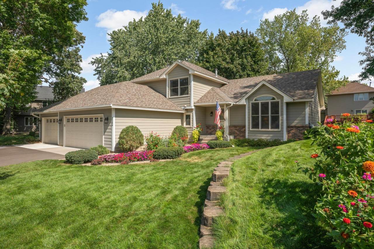3266 Rolling Hills Drive - Photo 1
