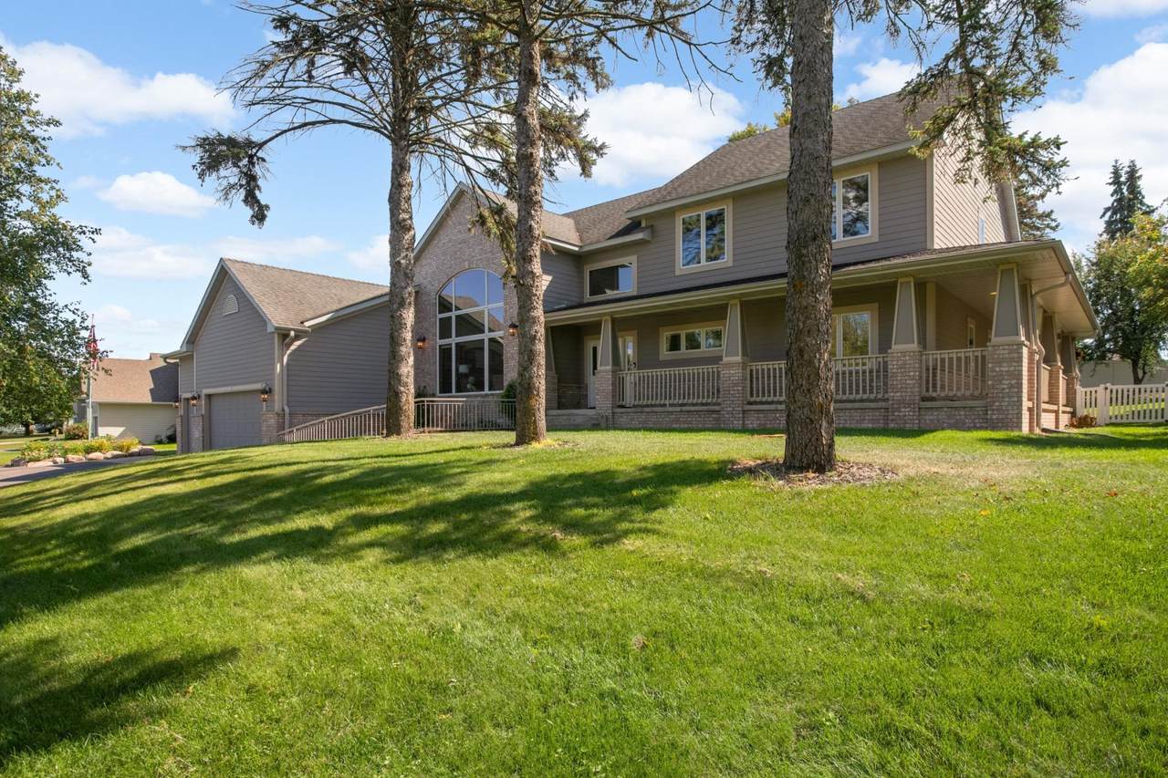 1085 Parkview Lane - Photo 1