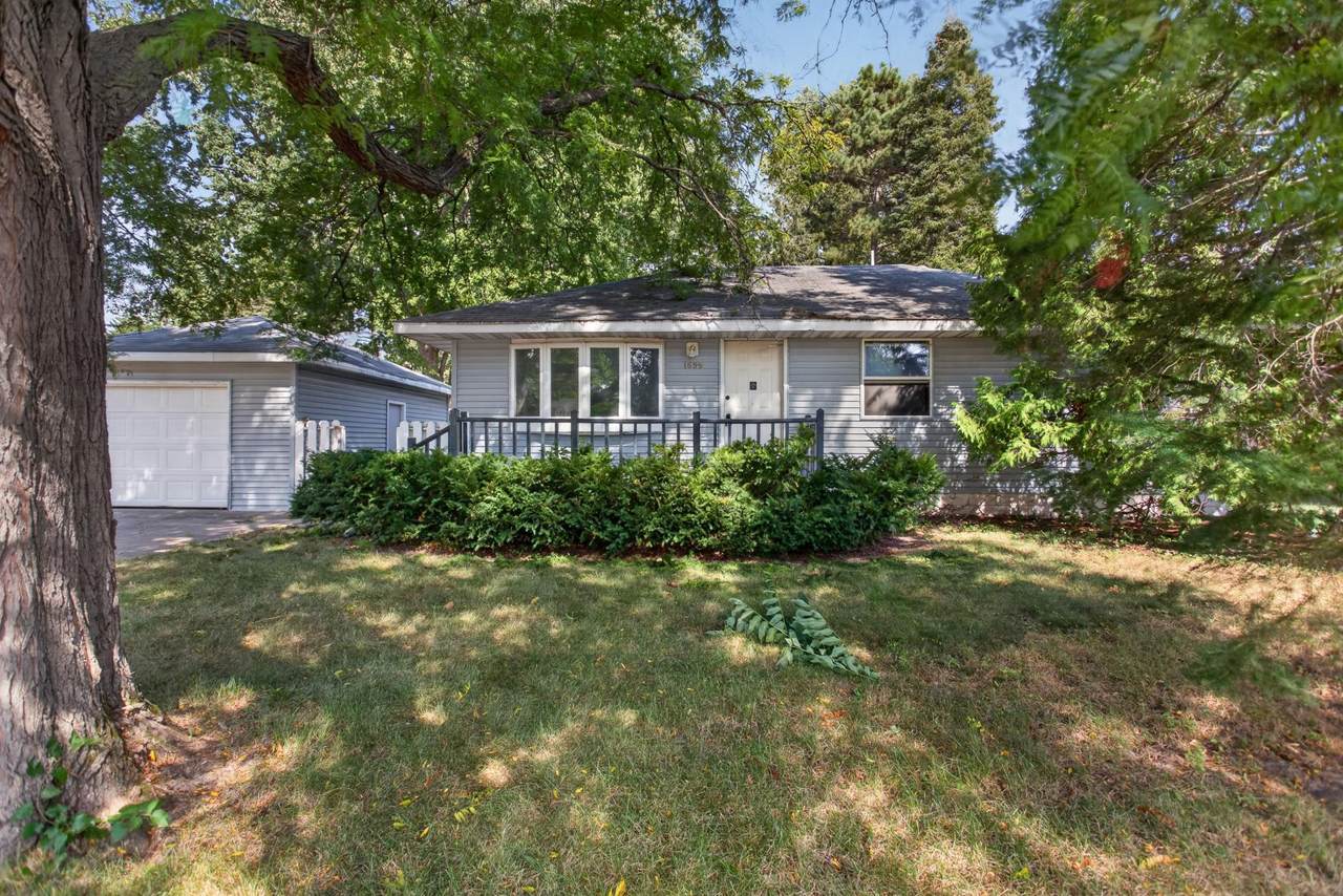 1699 Oakwood Drive - Photo 1