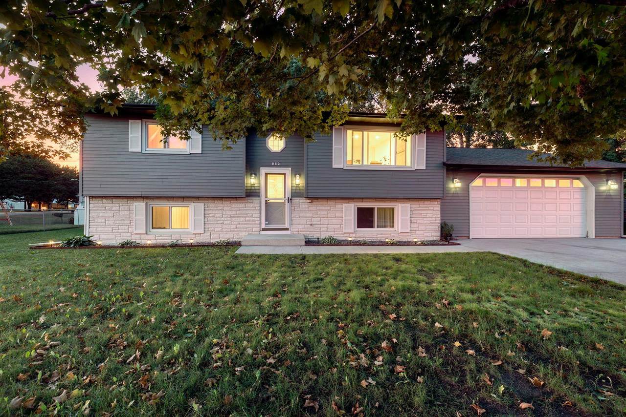 880 5th Street - Photo 1