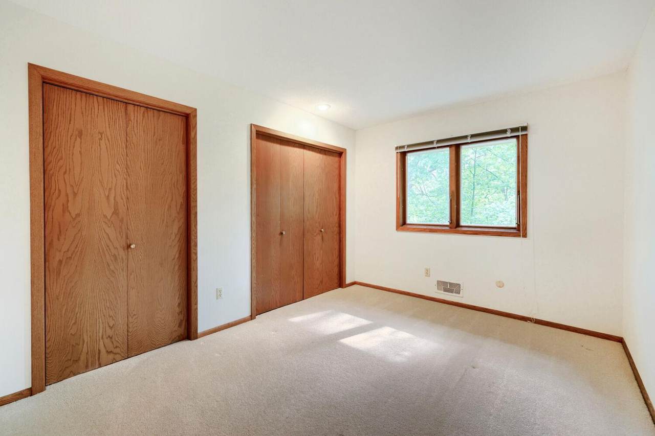 1200 Falls View Court - Photo 1