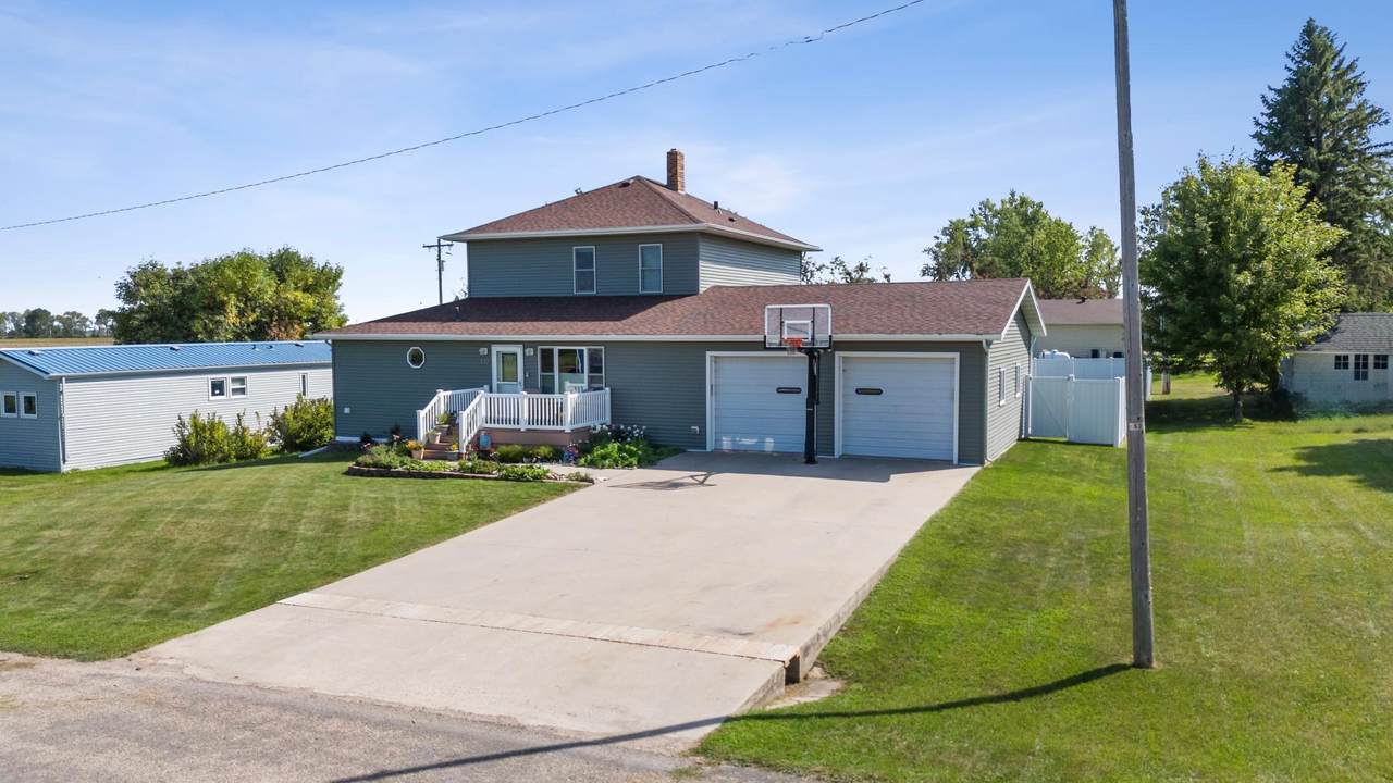 332 3rd Avenue - Photo 1