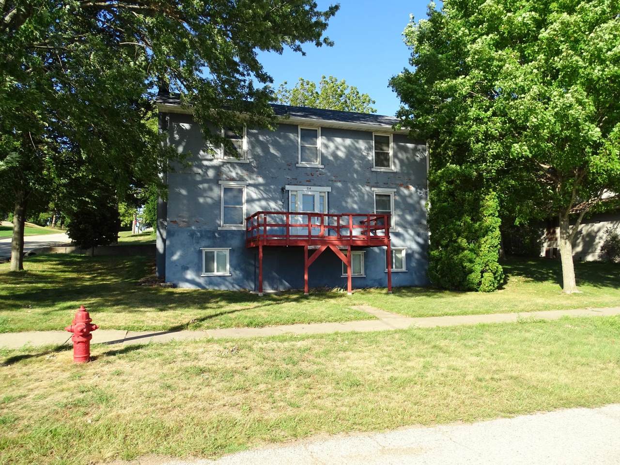 714 1st Street - Photo 1