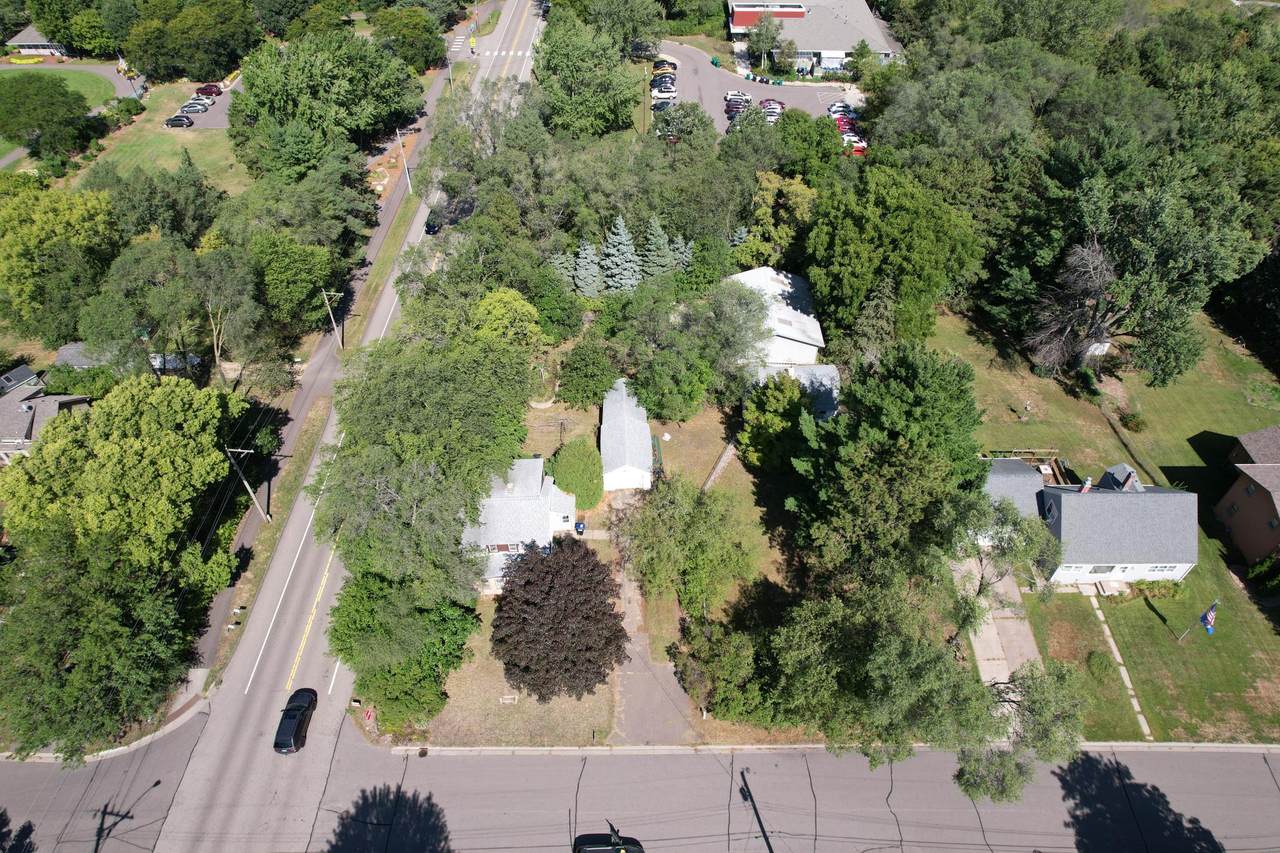 2466 Dale Street - Photo 1