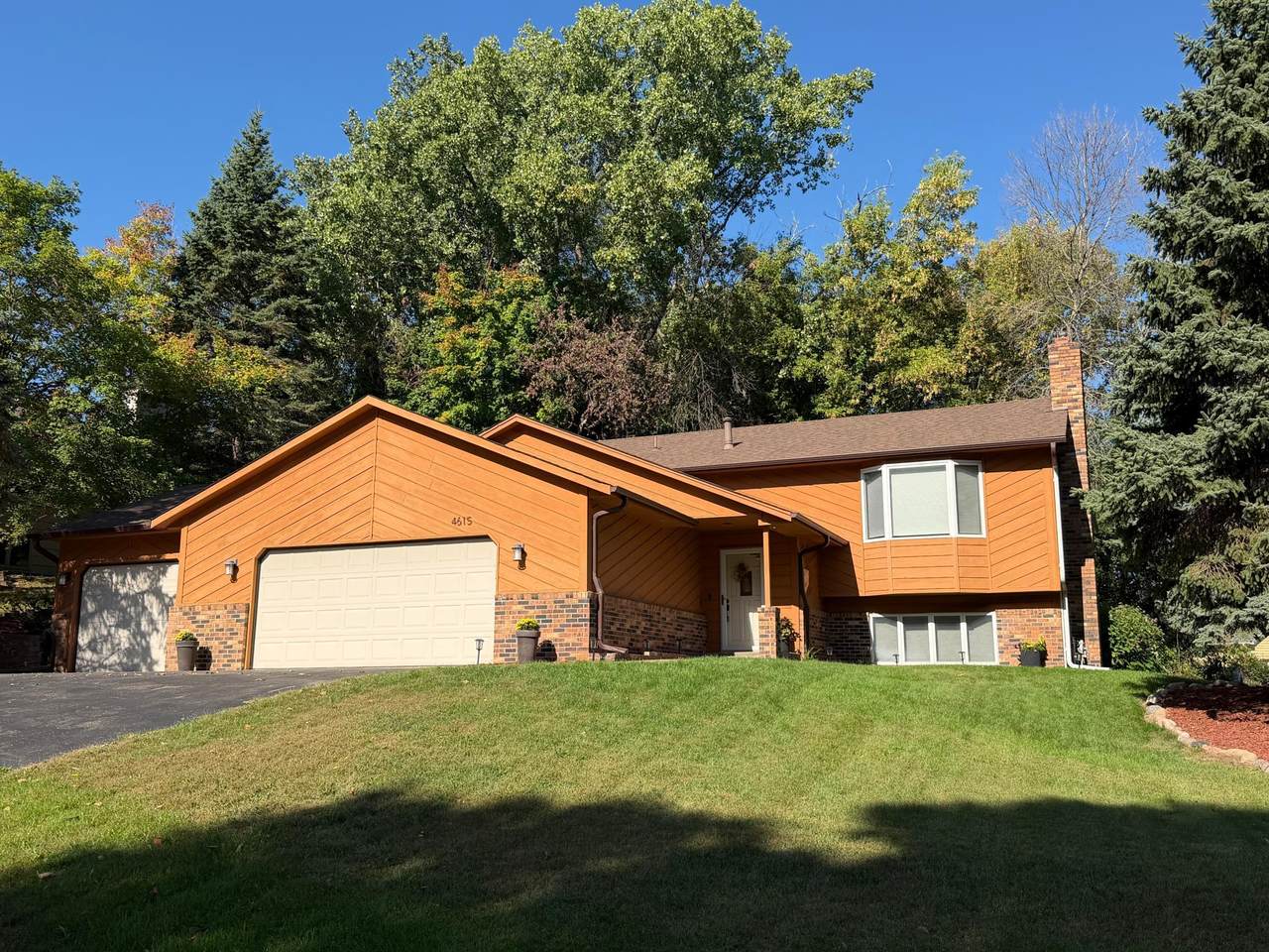 4615 Parkridge Drive - Photo 1