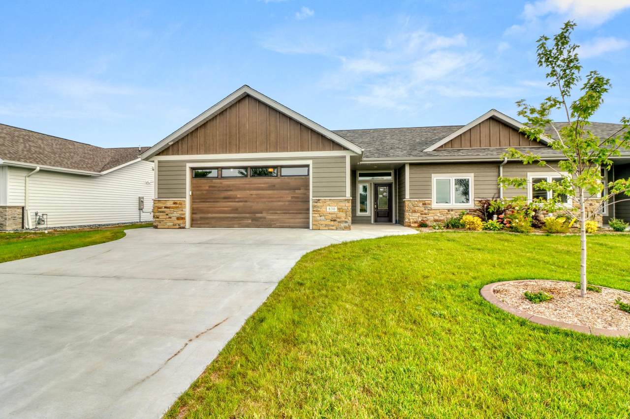 830 Lake Forest Circle - Photo 1