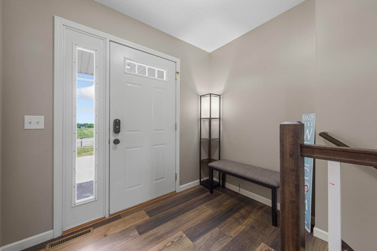 315 Hazeltine Avenue - Photo 1