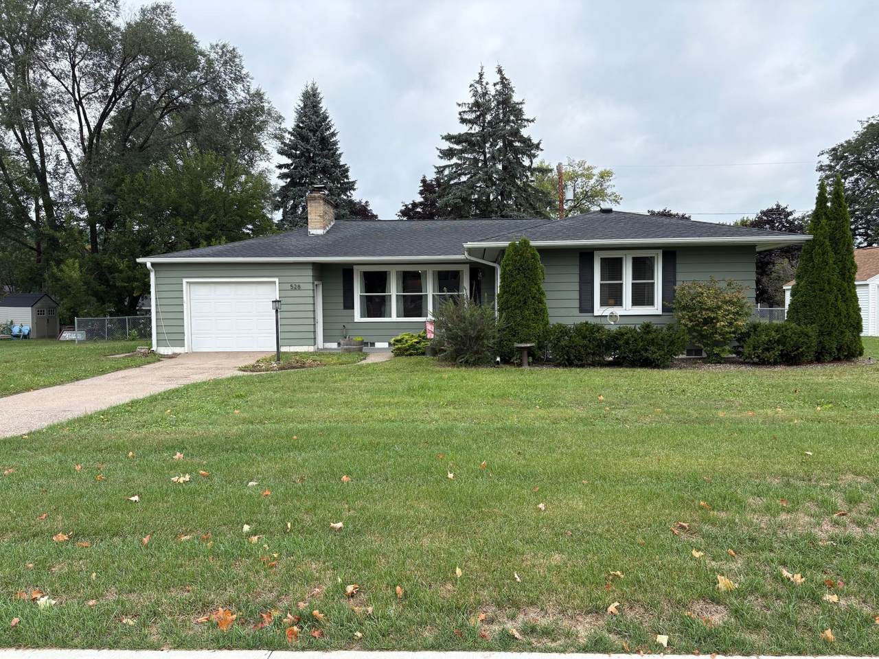 528 6th Street - Photo 1