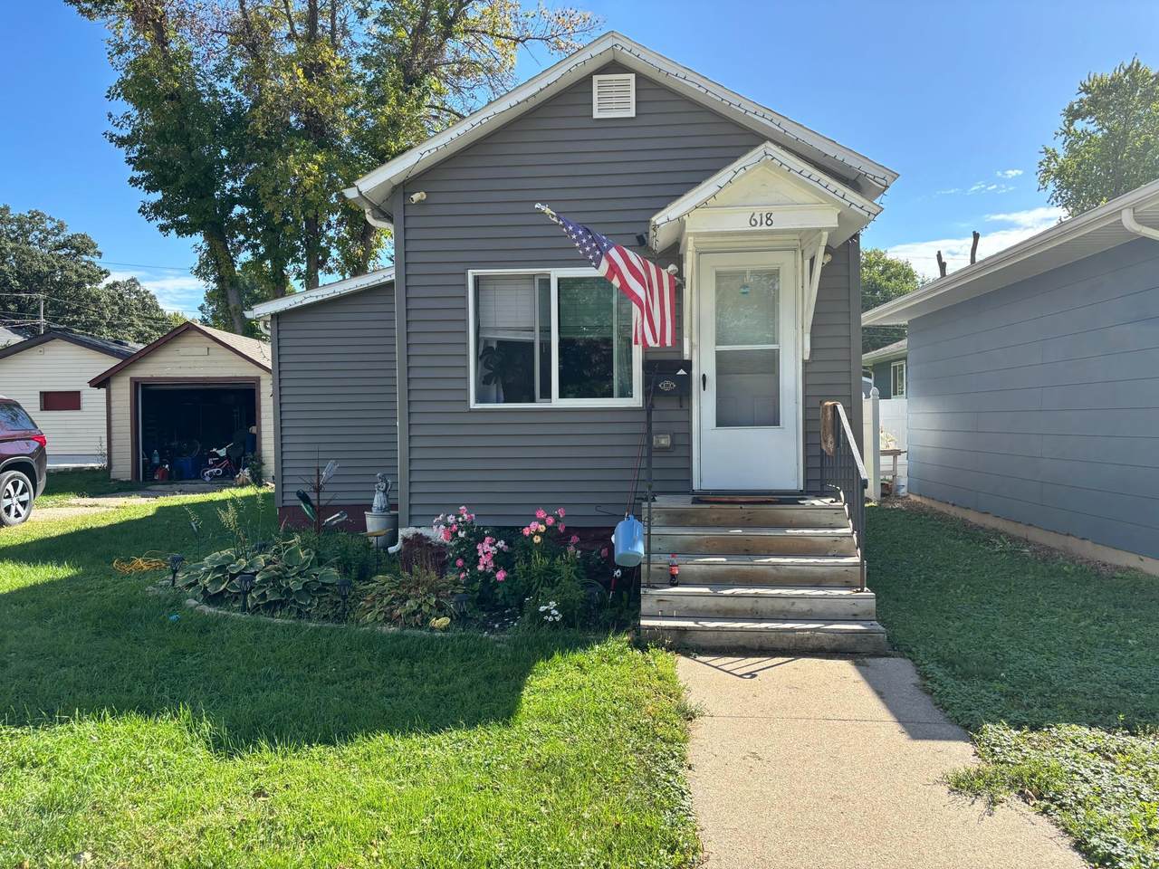 618 Freeborn Avenue - Photo 1