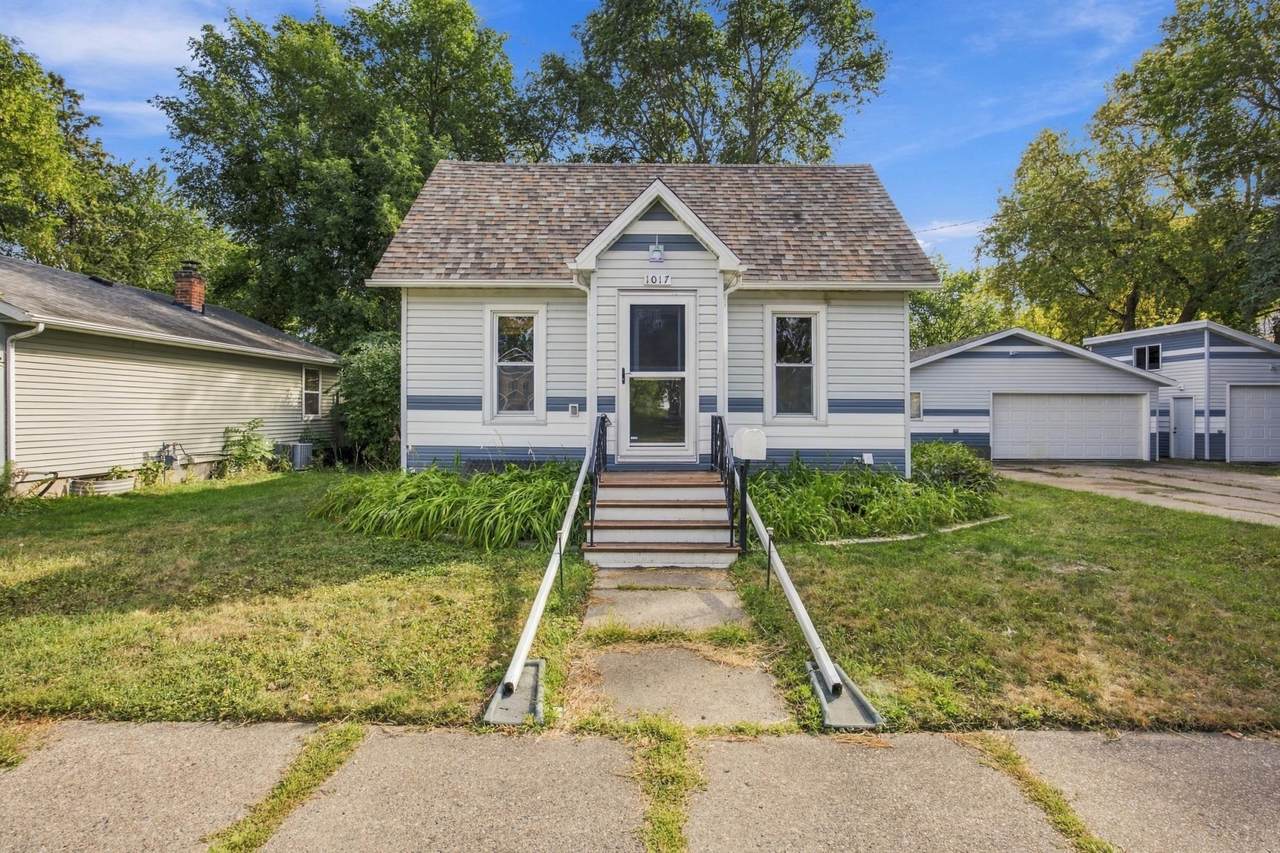 1017 3rd Avenue - Photo 1