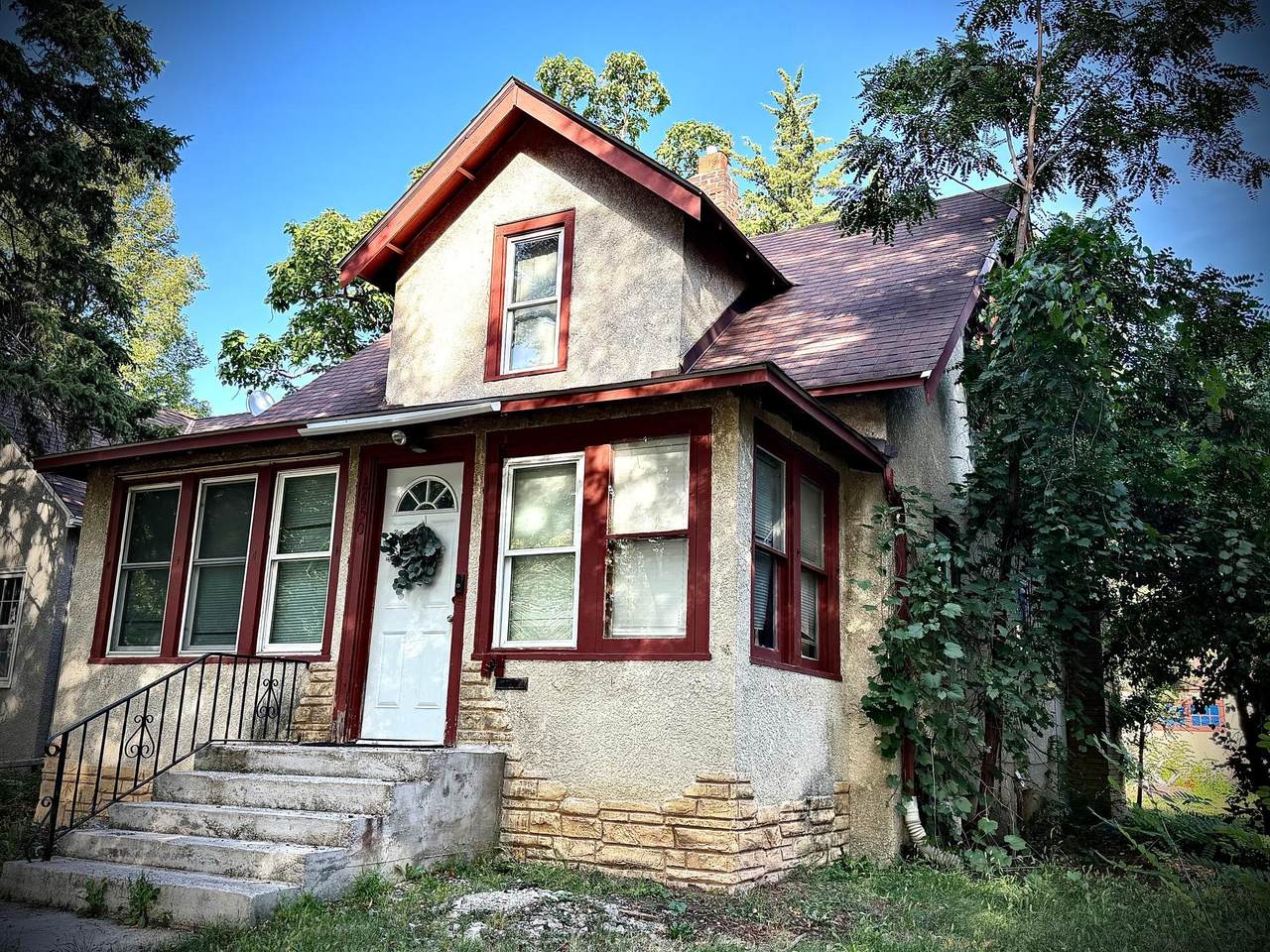2650 Irving Avenue - Photo 1