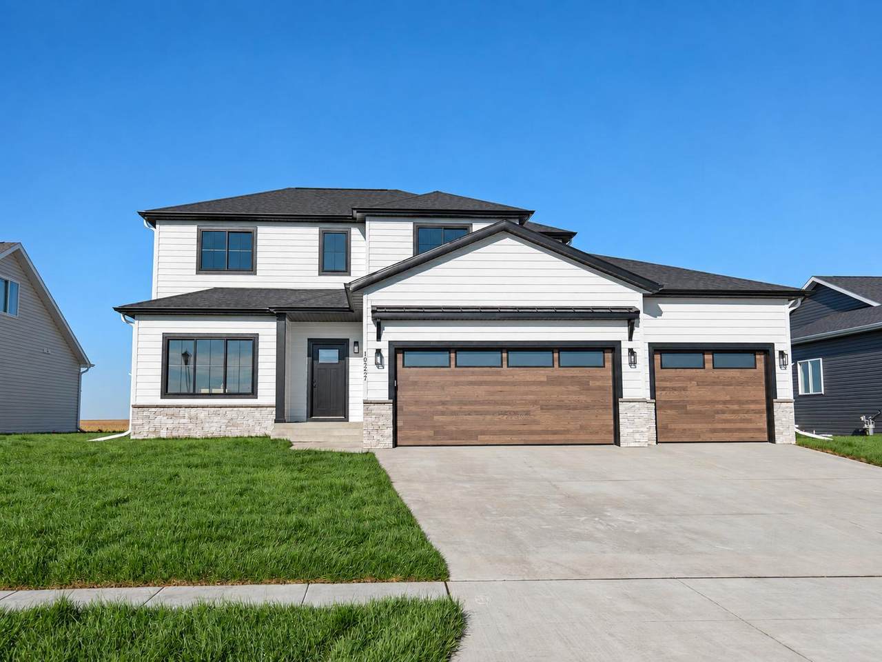 10227 Concord Drive - Photo 1