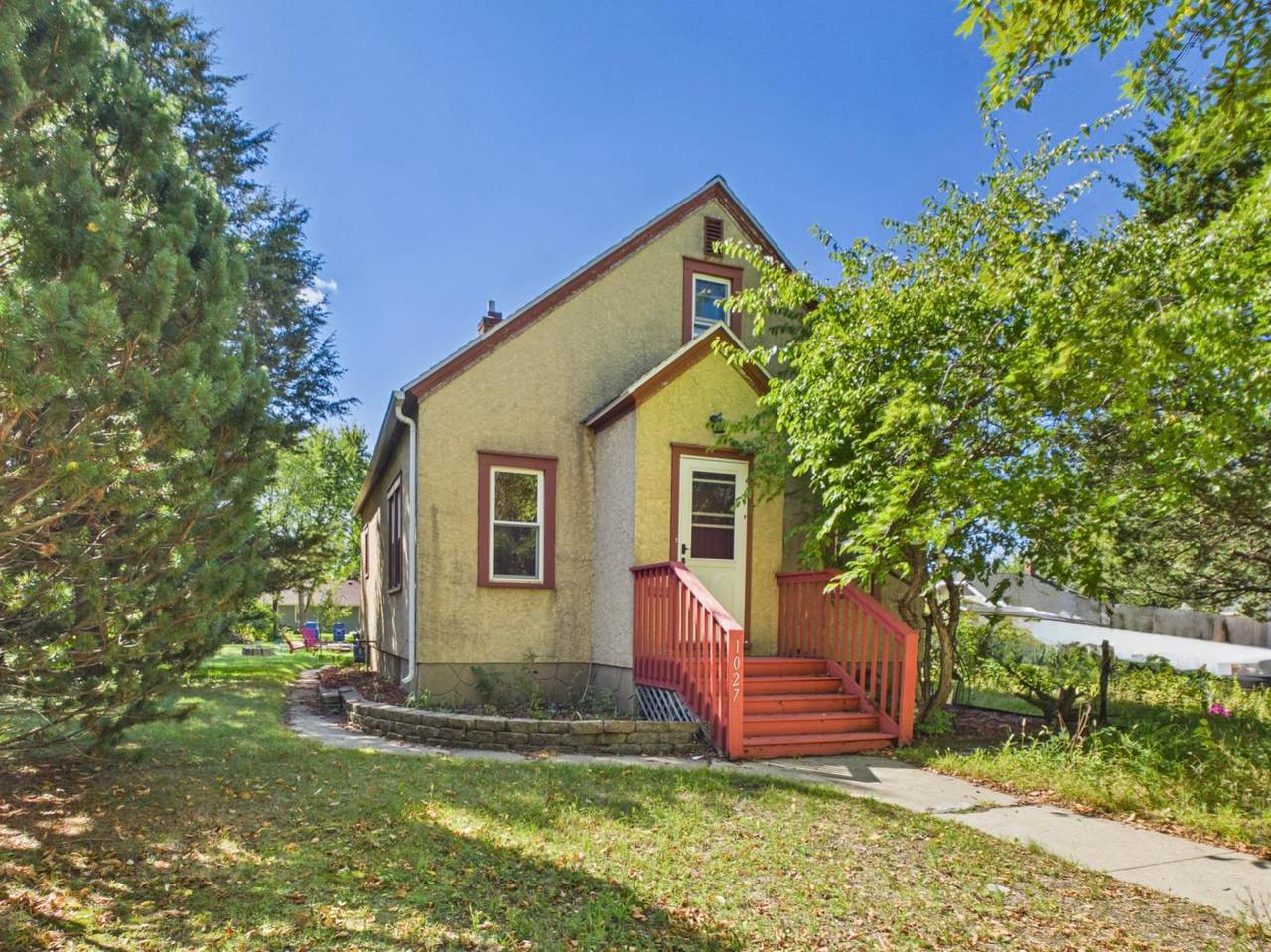 1027 9th Avenue - Photo 1