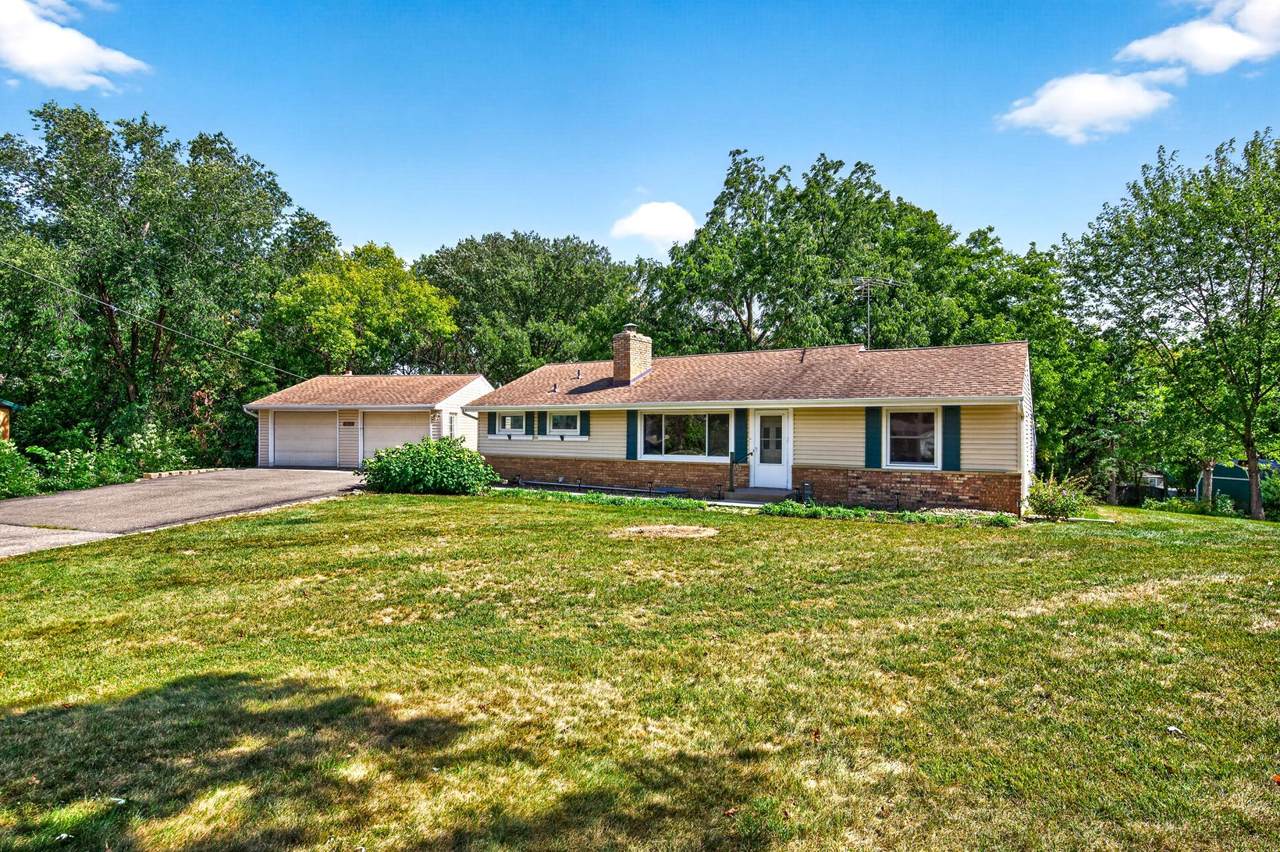 6015 Aspen Road - Photo 1
