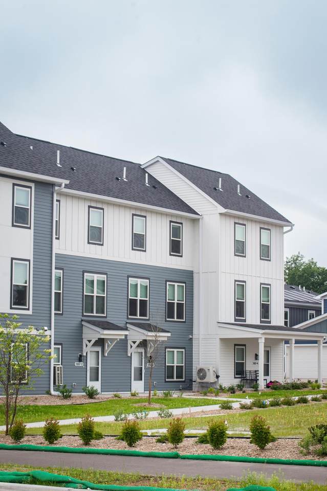 1339 Howard Street - Photo 1