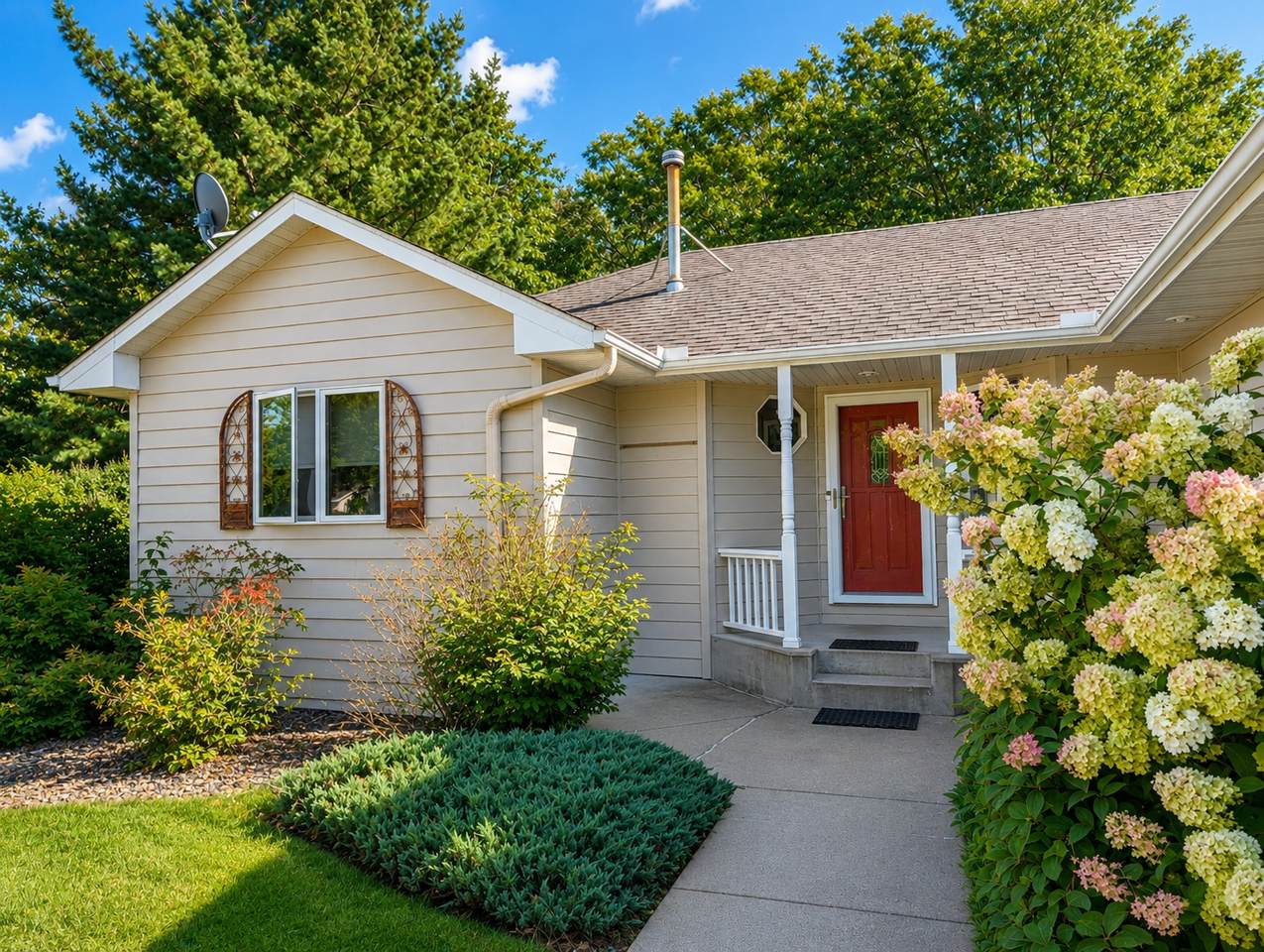 641 Stewart Court - Photo 1