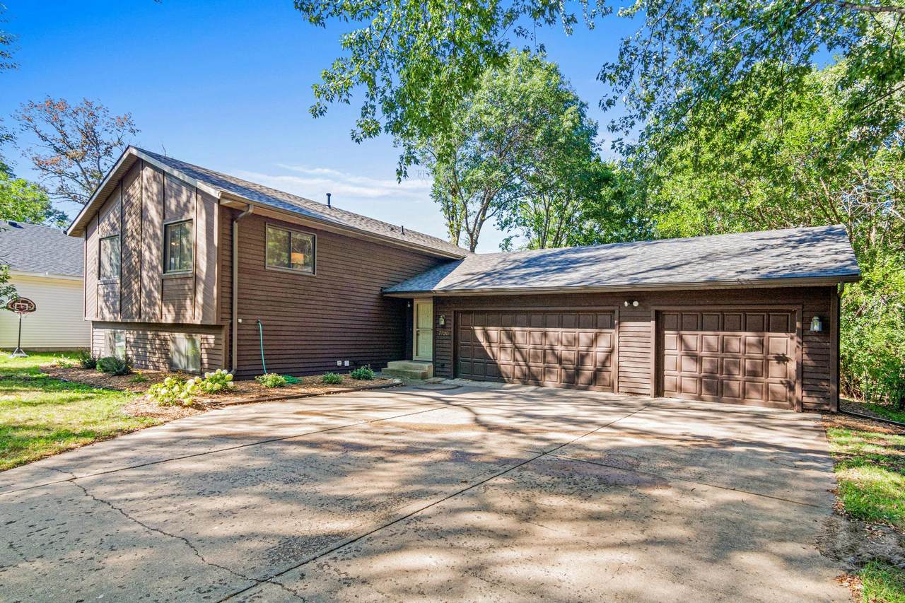 7720 Long Lake Road - Photo 1