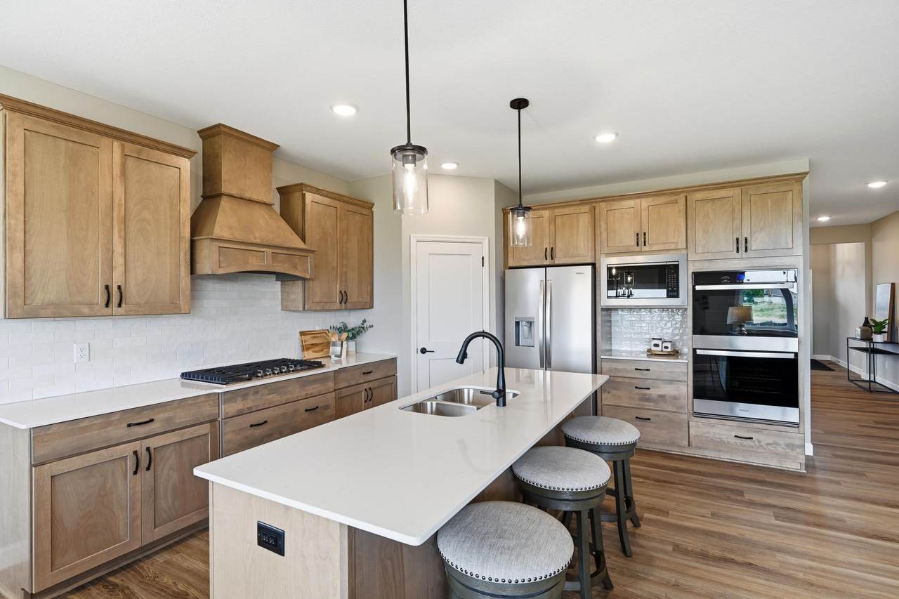 4617 89th Street - Photo 1