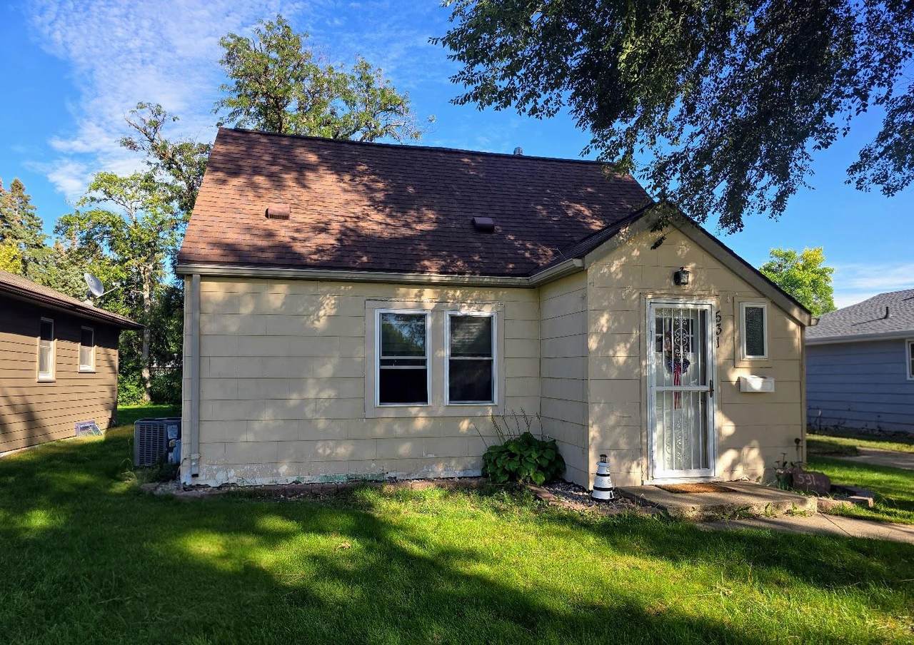 531 6th Avenue - Photo 1