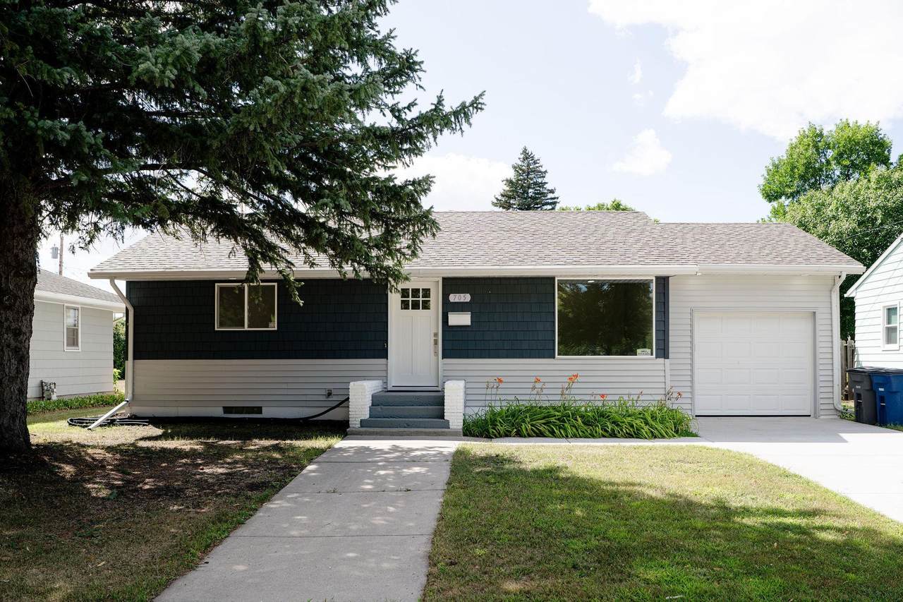 705 18th Street - Photo 1